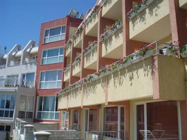 Apartments Einstein - apartments for rent