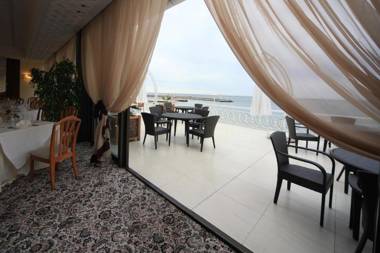 The Palace Hotel Sunny Day Co.