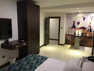 Mai Suites Apart Hotel