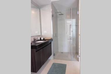 Luxurious stay at modern apartment (Equipetrol)