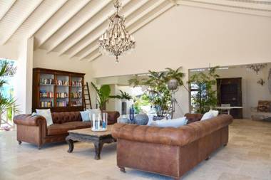 Ocean Breeze Boutique Hotel & Marina