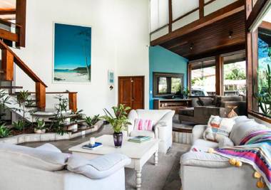 Monalisa Guesthouse Pé na Areia Ilhabela