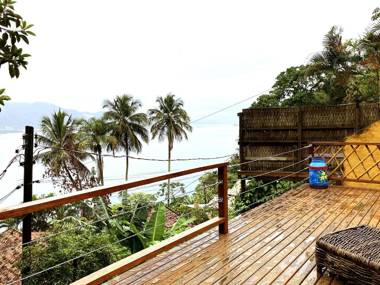 Refúgio na natureza com vista espetacular em Ilhabela