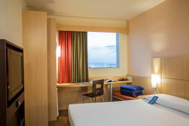 ibis Vitoria Praia de Camburi