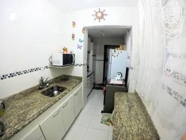 QUARTO Com Frigobar Três Quadras Mar Aceita PETS