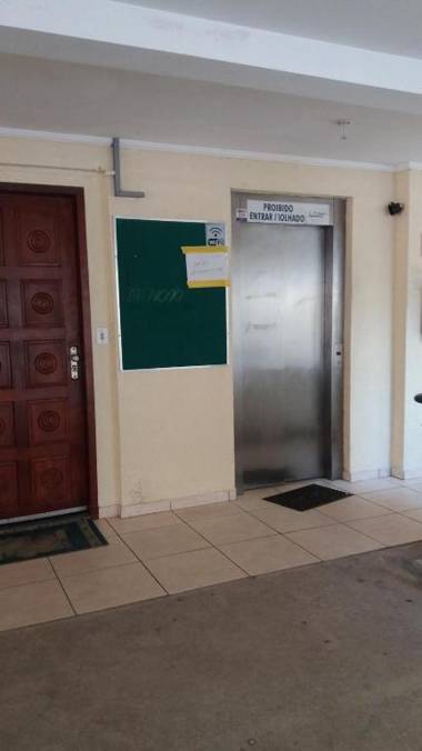 Apto 22E ar condicionado e ventilador 2 quartos churrasqueira elevador e piscina