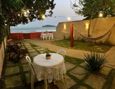 Casa aconchegante pé na areia c/ 5 quartos.