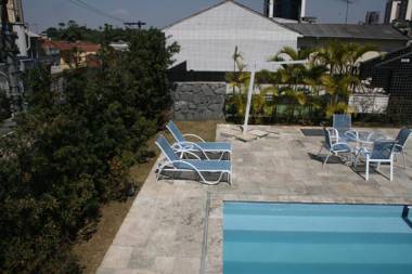 Plaza Inn Small Town Flat