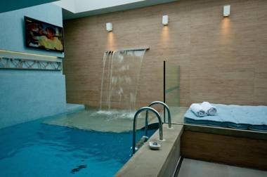 Lush Motel (Adult Only)