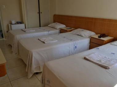 Hotel Monteneve a 2 minutos do Bom Retiro a 8 minutos da 25 de Março e ao lado do Comando Geral da Guarda Metropolitana