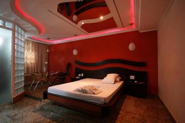 Floresta Tucuruvi (Adult Only)