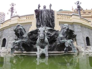 Hotel Moraes a 10 minutos da 25 de MarçoBrásBom Retiroa 2 minutos do Mirante Sampa Sky e pista de Skate Anhangabaú