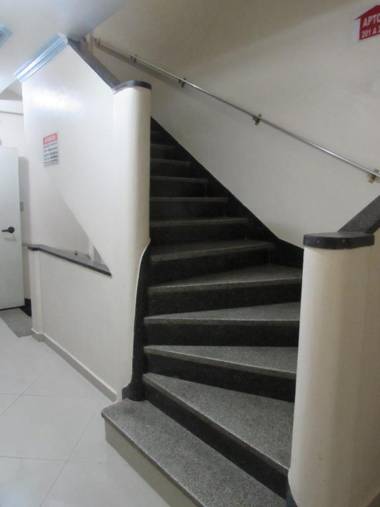 Hotel Ideal Flíper com Estacionamento Grátis para carro pequeno altura padrão "INTERNET FIBRA"