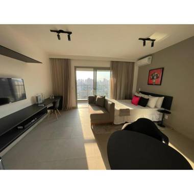 Housi Perdizes By Charlie