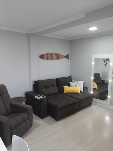 Apartamento na Praia da Enseada 100 mt praia