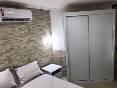 Chale Mamelucos Em Frente A Praia Do Flamengo Salvador Bahia