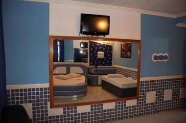 Shelton Hotel (Adult Only)