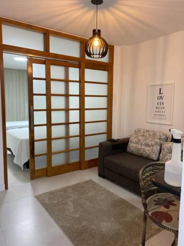 Apartamento Copacabana - Quadra da Praia