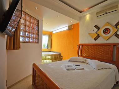 Nice penthouse with pool close to the beach!