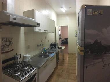 Apartamento em Copacabana - LOCALIZADO ALTURA DO POSTO 02