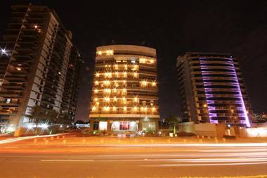 Room Office & Beach Apartments - Go Make A Trip