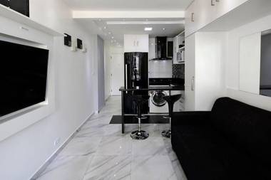 Studio moderno e de luxo com vista mar para 4 pessoas em Copa!