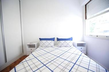 Charming And Cozy Apartment with 3 Bedrooms in Copacabana