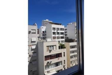 Confortavel e silencioso 2 quartos com 2 banheiros no coração de Ipanema!