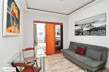 Studio para temporada com vista lateral para o mar!