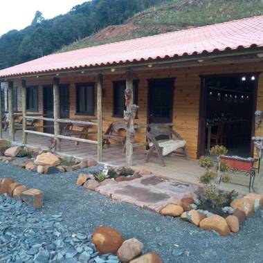 Pousada Nó de Pinho