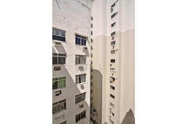 Studio moderno e silencioso no posto 2 em Copacabana!