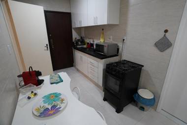 Copacabana Apartamento acolhedor Posto 2!!!