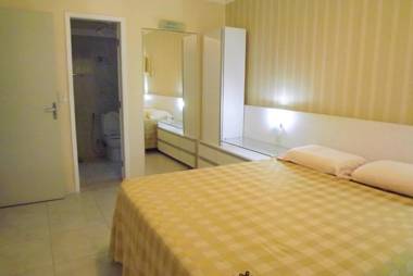 Apto de 4 quartos-a uma quadra da praia de Boa Viagem