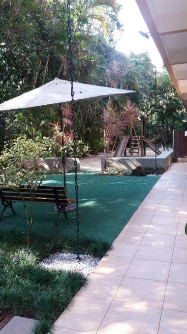 Amarilis Flat Service