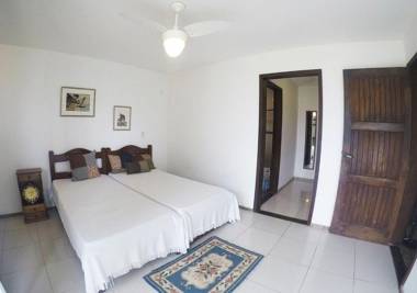 Casa dos Jacarandás com 4 quartos com vista para o mar