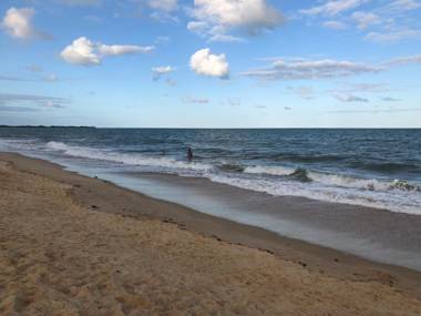 Apto no condomínio Taperapuan Village