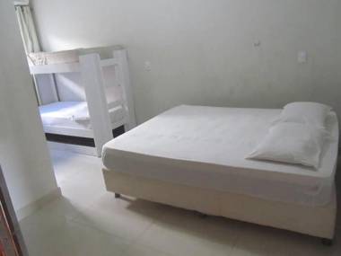 Apto 7 com piscina e wi-fi a 150 m da praia Mundaí