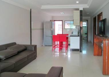 Apto 4 com piscina e wi-fi a 150 m da praia Mundaí