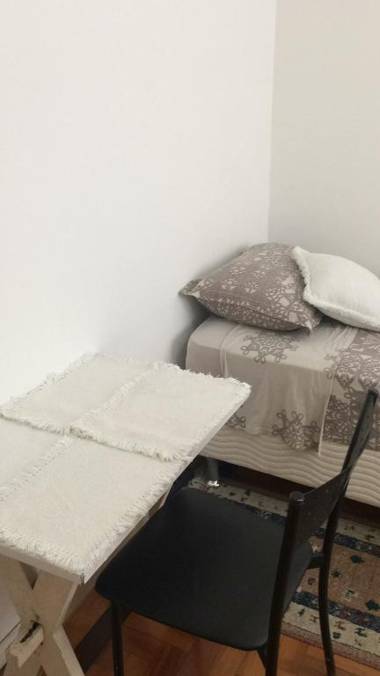 Próximo ao Consulado - Quarto Inteiro