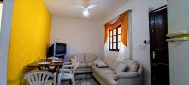 Casa com Amplo Quintal Churrasqueira 5 minutos de carro da Praia