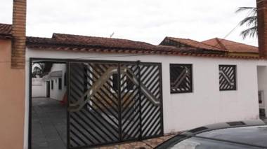 Casa em Peruibe 3 dormitórios sendo 1 suite