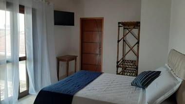 Mar Egeu Arte & Pouso