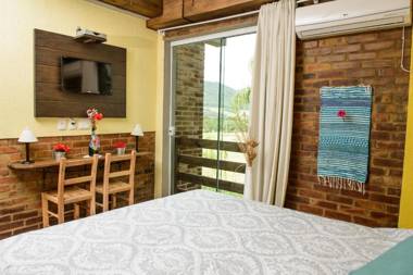 Bina's Haus Pousada Cafeteria e Atelier