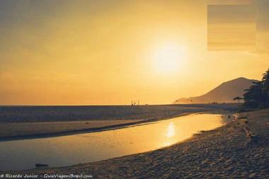 POUSADA TANI COM AR E PISCINA em MARESIAS
