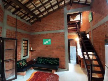 Casa Rústica com WiFi e churrasq em São Sebastião