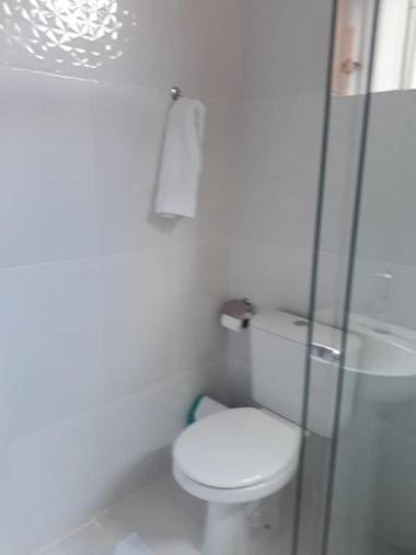 Apto 15 km do Shop. Manauara