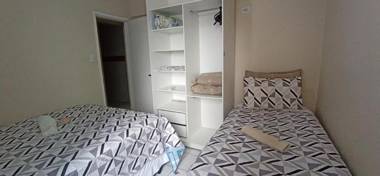 Apto 304 - Dois quartos à beira mar na praia de pajuçara em Maceió próximo da feirinha de artesanato