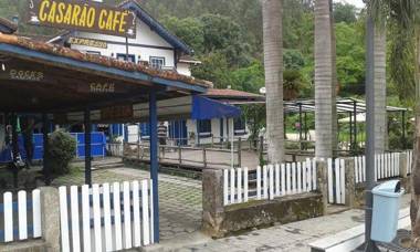 Chalé para família com cozinha e terapia