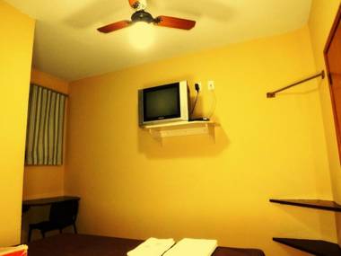 Londres Royal Hotel - Cama de alvenaria