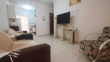 Casa em condomínio com piscina e churrasqueira privativa Wi-Fi 350mts mar